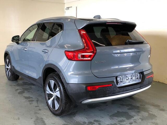 Volvo XC40 1.5 T5 Plug-in Hybrid Plus Bright | PHEV | Achteruitrijcamera | Harman Kardon Audio | Keyless Entry | Elektrische Achterklep | Navigatie | Apple Carplay | Android Auto | Elektrisch Verstelbare Voorstoelen | Stoelverwarming