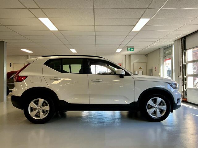 Volvo XC40 1.5 T2 Momentum Core ** RIJKLAARPRIJS **