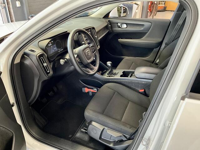 Volvo XC40 1.5 T2 Momentum Core ** RIJKLAARPRIJS **
