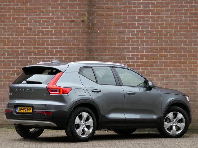 Volvo XC40 2.0 T4 AUT Momentum Trekhaak / DAB+ / Camera / Stoelverwarming
