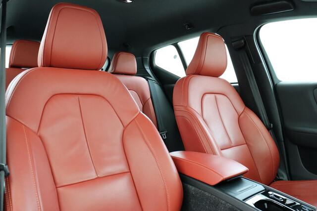 Volvo XC40 B4 (M-HYBRID) INSCRIPTION -LEDER|CAMERA|KEYLESS|BLIS|CLIMATE|VERW.VOORRUIT|19"