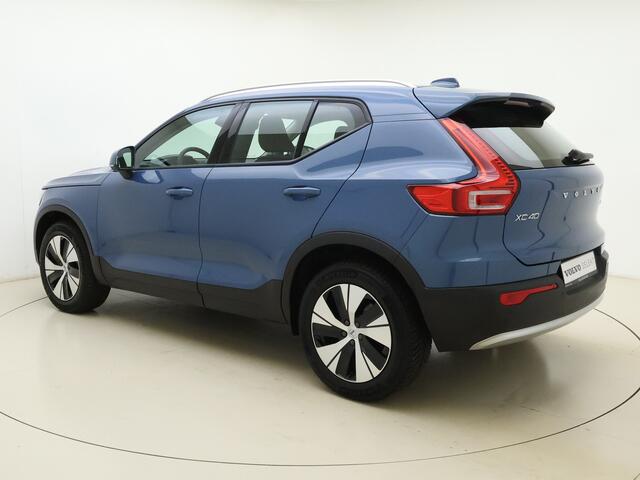 Volvo XC40 B3 177pk Automaat Core / Leder / Stoel + Stuurw. Verwarming / Noodreservewiel / Keyless / Elektr. Achterklep / 18'' + All Season Banden / Draadl. Telefoonlader / PDC + Camera /