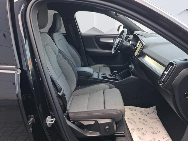 Volvo XC40 B3 Automaat, Mild-Hybride, Trekhaak, Nav, Apple/Android, Stoel-stuurverw. enz. 24.000 km, Nieuwstaat.