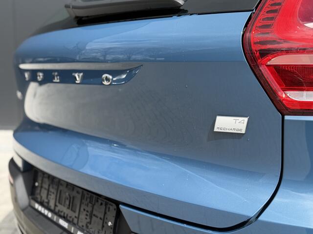 Volvo XC40 1.5 T4 Plug-in hybrid Plus Dark | 360 Camera | Trekhaak