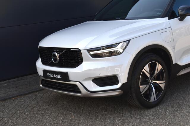 Volvo XC40 T4 Recharge R-Design | Verwarmbare voorstoelen en stuurwiel | Adaptieve cruise control | Achteruitrijcamera | Keyless | Elektrische voorstoelen | Elektrische achterklep |