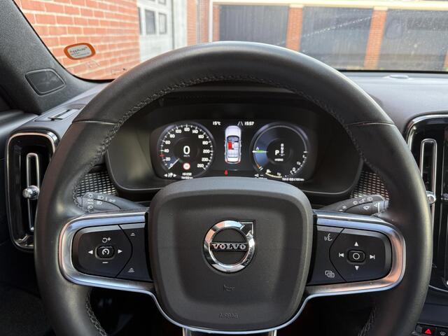 Volvo XC40 1.5 T4 Recharge R-Design |Camera|19" Velg.|Trekhaak|