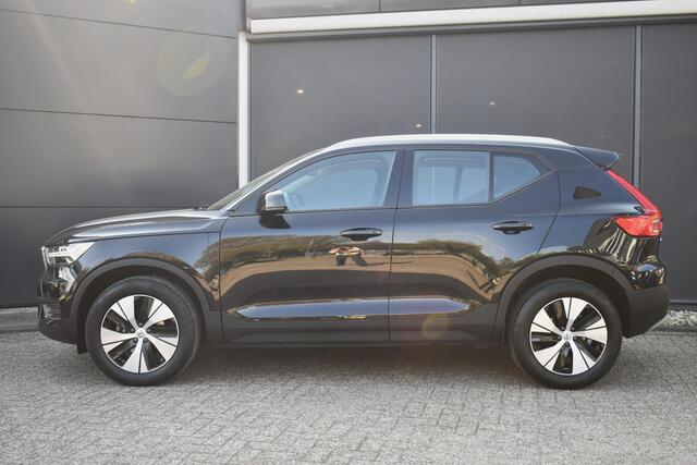 Volvo XC40 T2 Momentum | Automaat | Navigatie | Parkeercamera | Parkeersensoren voor en achter | Apple Carplay | Android Auto | Climate Control | Cruise Control