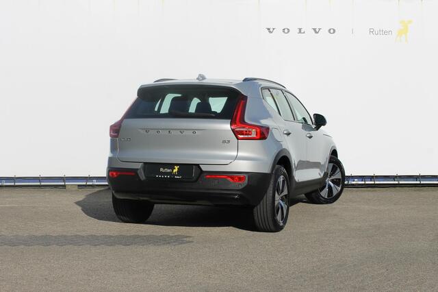 Volvo XC40 B3 177pk Automaat Plus Dark Google infotainment / Elektrisch verstelbare voorstoelen met geheugen voor de bestuurdersstoel / Stoel en stuurwielverwarming/ Harman Kardon Audio