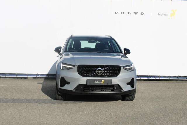 Volvo XC40 B3 177pk Automaat Plus Dark Google infotainment / Elektrisch verstelbare voorstoelen met geheugen voor de bestuurdersstoel / Stoel en stuurwielverwarming/ Harman Kardon Audio