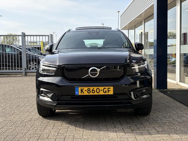 Volvo XC40 Recharge P8 AWD R-Design / Automaat / NL-Auto / Dealer-Onderhouden / Open-Panodak / Pilot-Assist / Warmtepomp / Standkachel / Stuur- en Stoelverwarming / Elektr.-Wegklapbare Trekhaak / LED / Keyless / Dodehoek-Detectie / Elektr.-Achterklep / Apple-Carplay