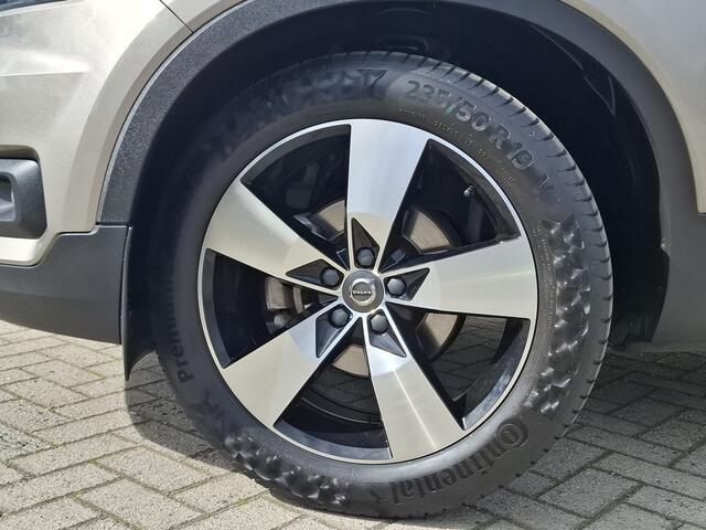 Volvo XC40 1.5 T2 Business Pro | Navigatie / Apple Carplay / Android auto | Panoramadak te openen | Adaptive Cruise Control | BLIS | LED | LMV 19'' | OH Compleet + NL auto