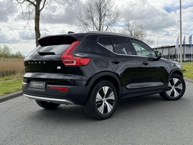 Volvo XC40 1.5 T4 Plug-in hybrid Core Bright | SOH 91,7 % | Apple Carplay/Android Auto | Trekhaak wegklapbaar | DAB | Stoelverwarming | Stuurwielverwarming |