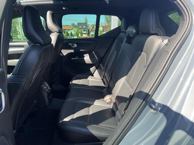 Volvo XC40 1.5 T5 Recharge R-Design Automaat, Panorama dak, Cruise control, 360 Camera, BLIS, Stuur/stoel verwarming, Harman Kardon, Memory seat, 262 PK