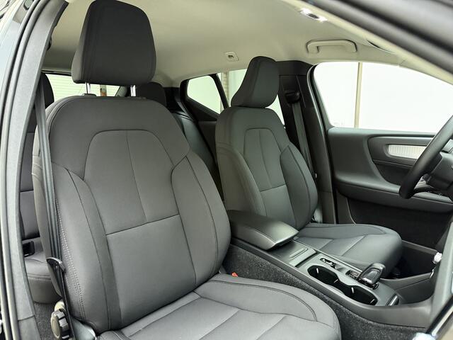 Volvo XC40 T3 Business Pro | Adapt. Cruise control | Trekhaak | Stoel/stuurwiel verwarmd | BLIS |