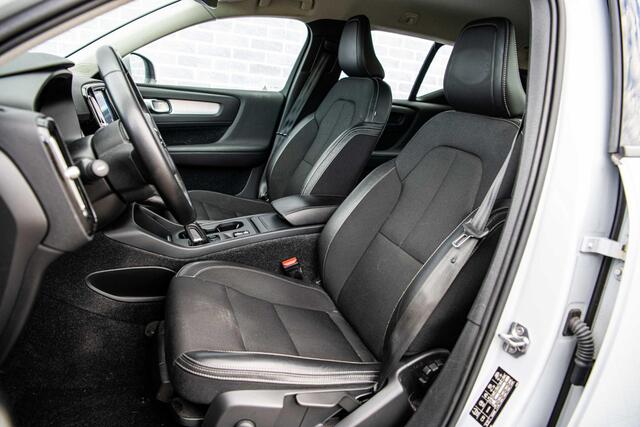 Volvo XC40 T3 Momentum Pro Aut | Navigatie | Trekhaak | Cruise Control Adaptief | BLIS | Achteruitrijcamera | Parkeersensoren