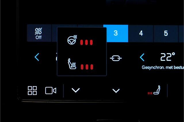 Volvo XC40 Recharge P8 AWD 300kW/408pk Aut. R-Design ADAPT.CRUISE + EL.TREKHAAK + WARMTEPOMP + 360 CAMERA + BLIS + PILOT ASSIST + GOOGLE DASHBOARD + LANE ASSIST + LEER/ALCANTARA + STOEL-&STUURVERWARMING + PARKSENSOREN V&A + 19" LM-VELGEN!!