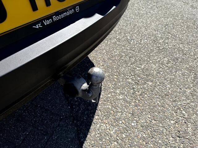 Volvo XC40 2.0 B4 200pk R-Design Panoramadak, Trekhaak, Camera