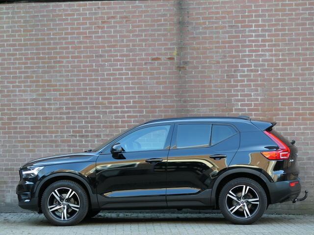 Volvo XC40 1.5 T3 AUT R-Design 12MND garantie / Trekhaak / Camera / DAB+