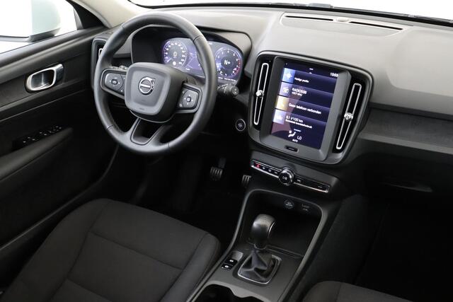 Volvo XC40 T2 (H) MOMENTUM CORE -CAMERA|CARPLAY|CRUISE|PDC|LED|DAKRAILS