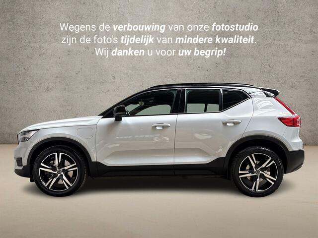 Volvo XC40 1.5 T4 Recharge R-Design 211Pk Automaat (APPLE CARPLAY, LEDER/ALCANTARA, CAMERA, GETINT GLAS, SPORTSTOELEN, ELEK ACHTERKLEP, ZWART HEMEL, KEYLESS, NIEUWSTAAT)