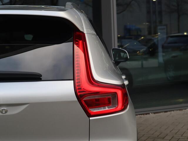 Volvo XC40 T4 Inscription | Schuifdak | 360 camera | elektrische stoelen |
