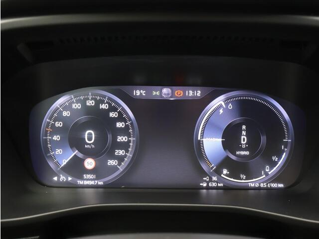 Volvo XC40 T4 211PK Plug-in hybrid Core Bright / Elektr. Verstelbare Stoelen / Harman Kardon / All Season / Keyless / Stuur+Stoelverwarming /
