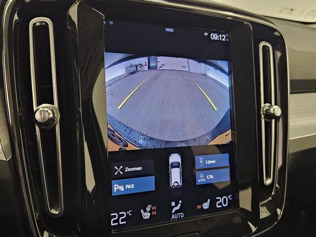 Volvo XC40 1.5 T2 Momentum Business | Stoel/Stuurverwarming | Elektrische Achterklep | Navigatie | Apple Carplay | Parkeercamera | Parkeersensoren V+A |