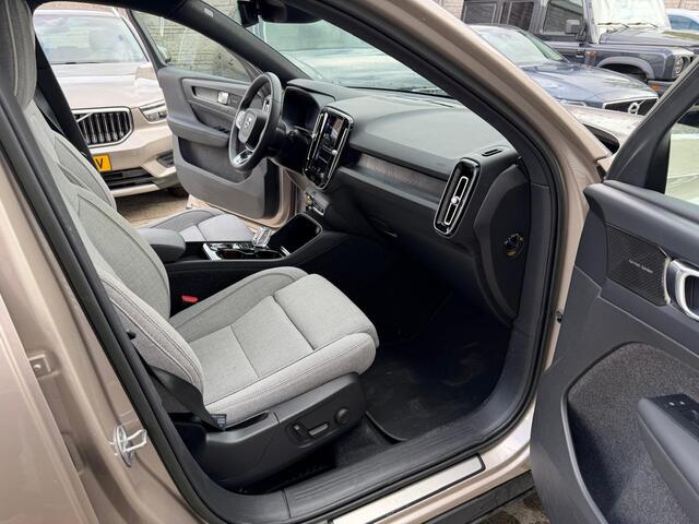 Volvo XC40 T4 Plug-in Hybrid Plus Dark Parkeercamera Stoelverwarming 211pk