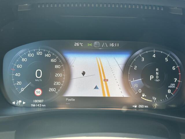 Volvo XC40 1.5 T3 R-Design / Parkeercamera / Elek. bedienbare achterklep / Pilot assist / Adaptive cruise control / Nubuck interieur / Carplay /