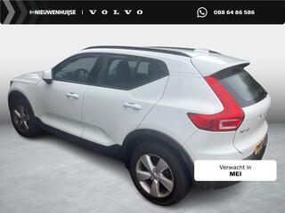 volvo-xc40-1.5-t3-momentum--standk