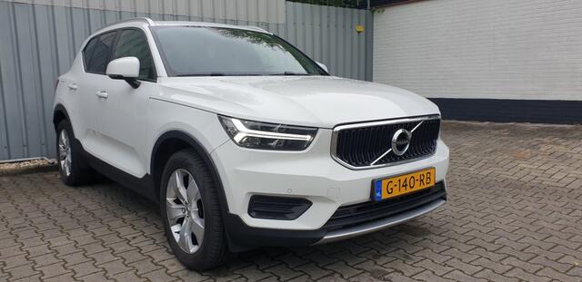 Volvo XC40 1.5 T3 MOMENTUM PRO Panorama dak