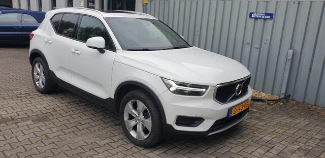 Volvo XC40 1.5 T3 MOMENTUM PRO Panorama dak