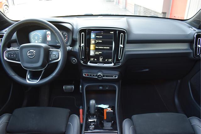 Volvo XC40 1.5 T2 R-Design Panorama, Wegkl. trekhaak, Adaptive cruise, Harman/Kardon, Virtual cockpit