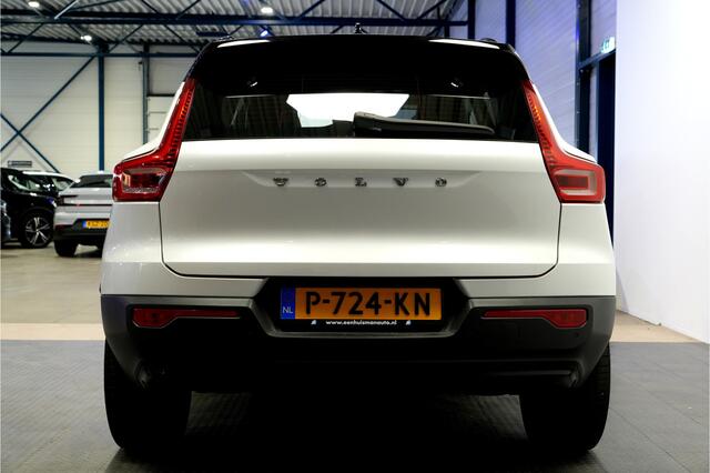 Volvo XC40 1.5 T4 155kW/211pk DCT7 Recharge R-Design PANORAMADAK + ADAPT.CRUISE + PILOT ASSIST + LEER/ALCANTARA + STOELVERWARMING + BI-TONE + BLIS + STUURVERWARMING + LANE ASSIST + ACHTERUITRIJCAMERA + PARKSENSOREN V&A + 20" LM-VELGEN!!