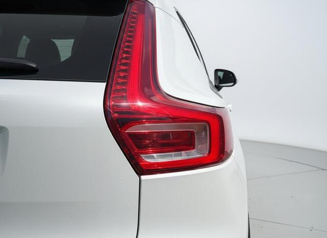 Volvo XC40 1.5 T4 Recharge Inscription LEER - STOELVERWARMING - CRUISE - CAMERA