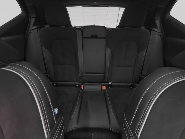 Volvo XC40 1.5 T3 R-Design | PANO | 360° | H&K | KEYLESS | STOEL- EN STUURVERW.