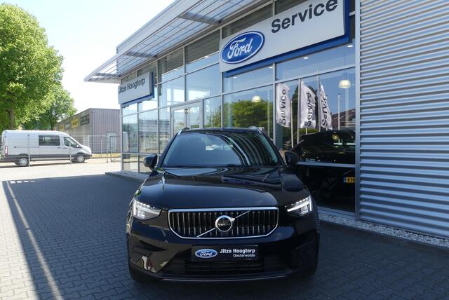 Volvo XC40 1.5 T4 Plug-in hybrid Essential Bright FACELIFT, WINTER PACK, CRUISE, CLIMA, NAVI, CAMERA, PDC V&A, APPLE CARPLAY/ANDROID AUTO, STANDKACHEL, 17.697KM
