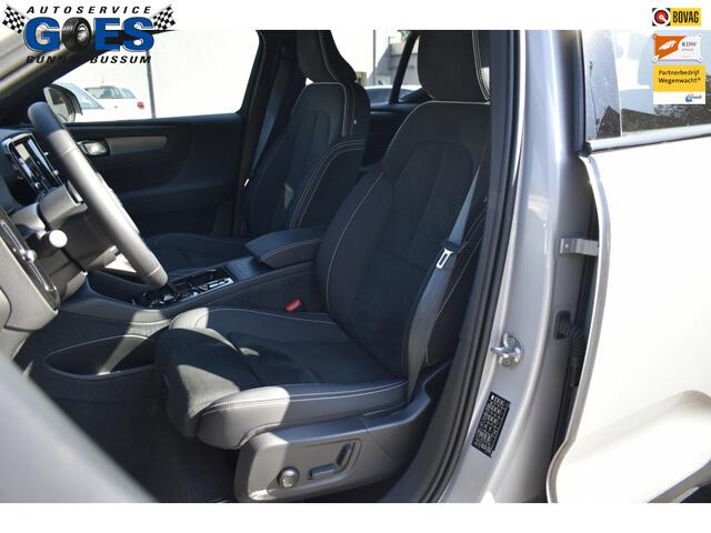 Volvo XC40 Plus Dark 2WD