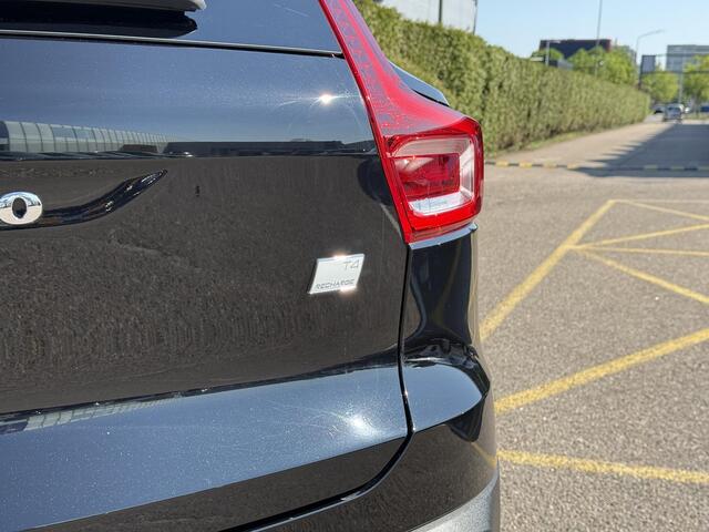 Volvo XC40 T4 Plug-in hybrid Plus Dark | Trekhaak | H&K Audio | BLIS | Elektr. stoel
