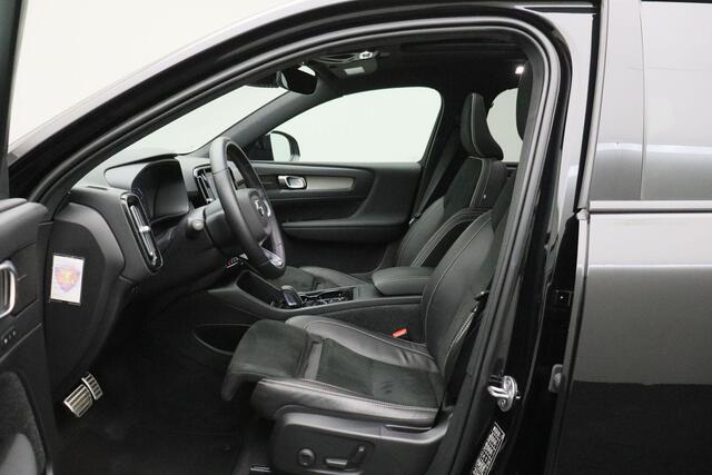 Volvo XC40 2.0 B3 R-Design 2022 NAP | 360 Camera | Harman Kardon | Panoramadak | Carplay | Stuur en stoelverwarming | Trekhaak | Alcantara Leder | Keyless |