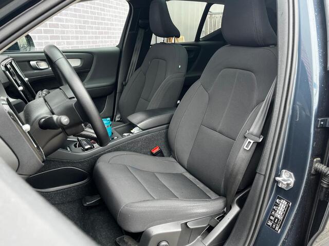 Volvo XC40 1.5 T4 Recharge Inscription Expression | Parkeersensoren voor + achter | Panoramisch schuif/kanteldak | Cruise Control | Keyless Entry | Climate Control | Apple Carplay & Android Auto | Parkeercamera |