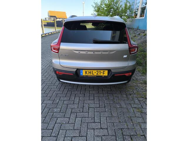 Volvo XC40 1.5 T4 Plug-in hybrid Core Bright Comfort stoelen met verwarming, electr A klep, Camera, carplay, donkere hemel, 1e eigenaar, all season banden