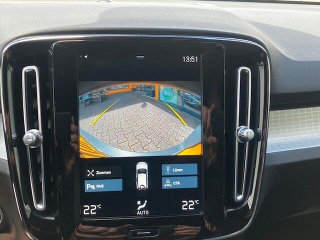 Volvo XC40 1.5 T4 Recharge Core Bright - Navi - camera - dode hoek detectie - Pilot assist