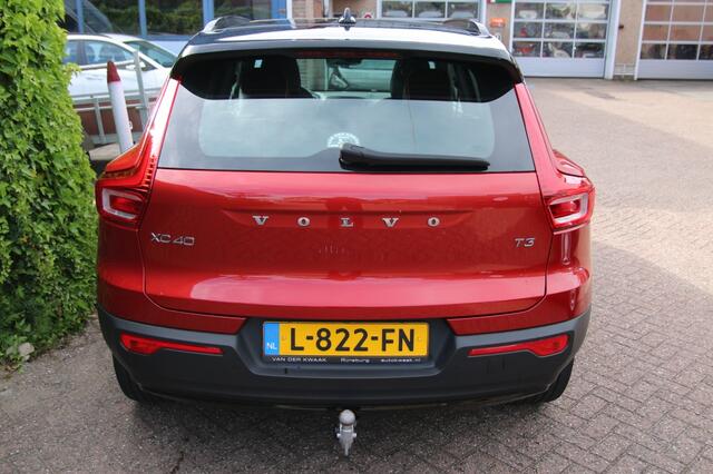 Volvo XC40 T3 R-Design/HARMAN KARDON/360 Camera /PANO/TREKHAAK