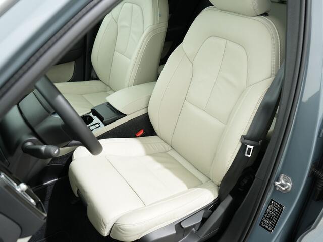 Volvo XC40 1.5 T2 INSCRIPTION AUT8 | Leer | Camera | Stoelverwarming