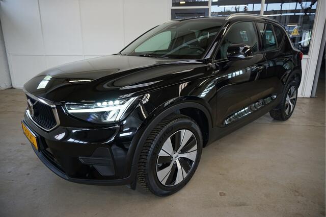 Volvo XC40 2.0 B3 Black Edition Cruise Adaptief - Stoel- Stuur verwarming