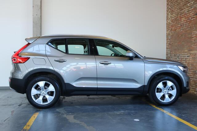 Volvo XC40 T2 Inscription | Lederen bekleding | Panoramadak | Semi Elektrische Wegklapbare Trekhaak | Elektrische wegklapbare trekhaak | Elektrische bedienbare voorstoelen | Dealeronderhouden | 1ste Eigenaar |