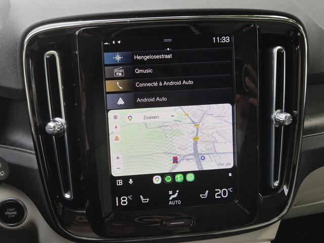 Volvo XC40 1.5 T4 Plug-in hybrid Ultimate Bright / Dealer onderhouden / All season banden / Glazen schuif- en kanteldak / Trekgewicht 1800 kg / Stuur- Stoel & Voorruitverwarming / Elektrische achterklep / Achteruitrijcamera / Harman/Kardon Audio Systeem /