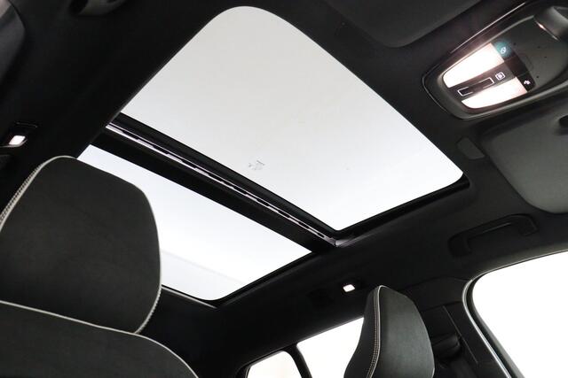 Volvo XC40 B4 (M-HYBRID) PLUS BLACK EDITION -PANO.DAK|HARMAN/KARDON|360°CAM|VERW.VOORRUIT|POWER-SEATS|PRIVACY.GLAS|20"