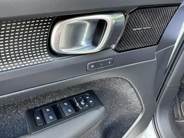 Volvo XC40 Recharge P8 AWD RDesign 408PK SOH 90,8%/Warmtepomp/Pano/Acarplay